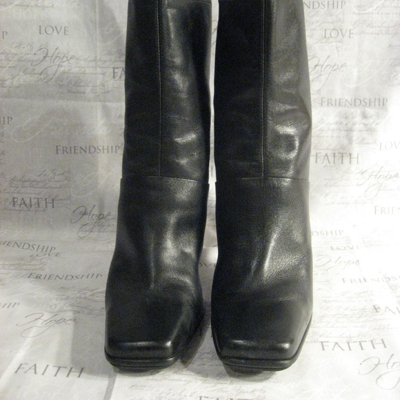 ladies black heeled boots